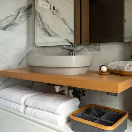 Luxury Lipa Tree Villa