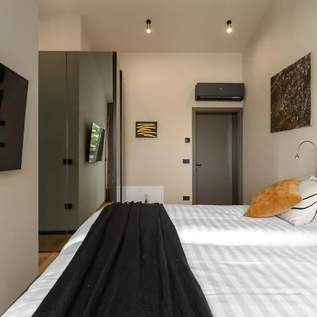 Luxury Lipa Tree Villa