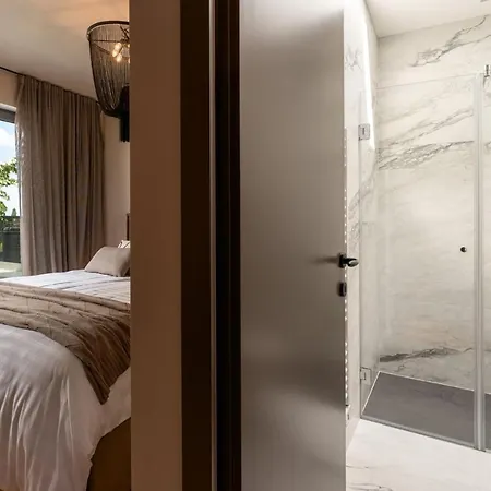 Luxury Lipa Tree Villa