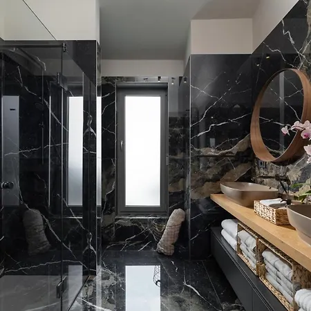 Luxury Lipa Tree Vila *